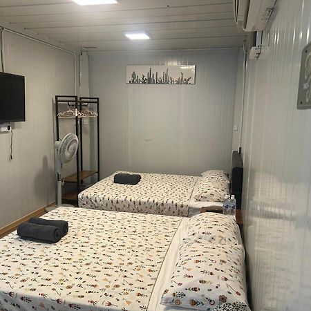 Merdeka Guest House 2 กูชิง ภายนอก รูปภาพ