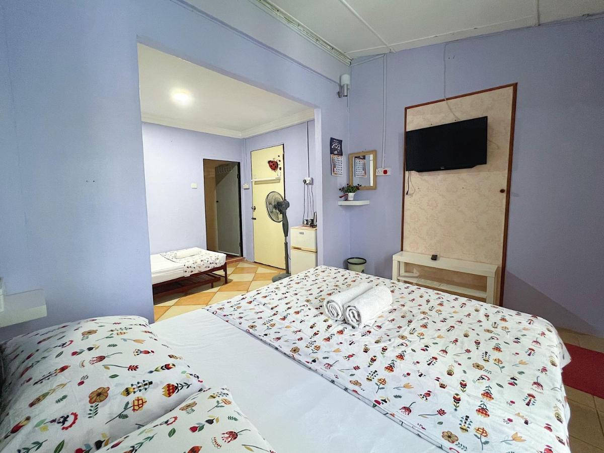 Merdeka Guest House 2 กูชิง ภายนอก รูปภาพ