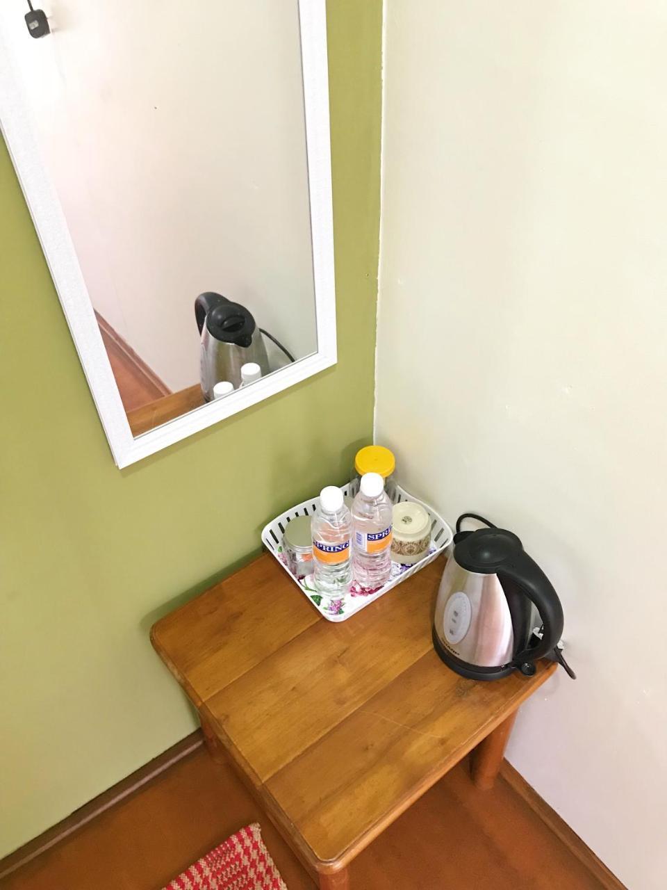 Merdeka Guest House 2 กูชิง ภายนอก รูปภาพ